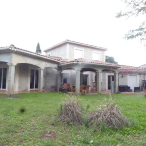 Maison et hangar agricole à CARPENTRAS